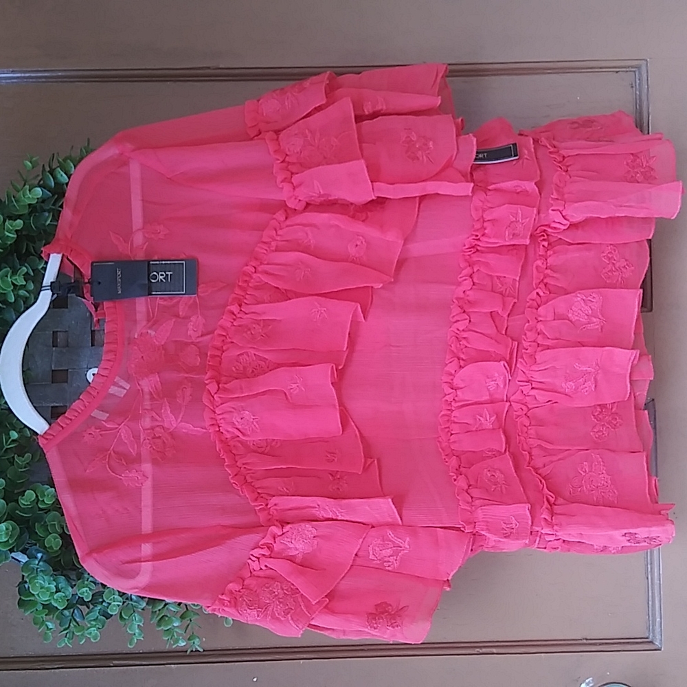 NEW Maxsport blouse.